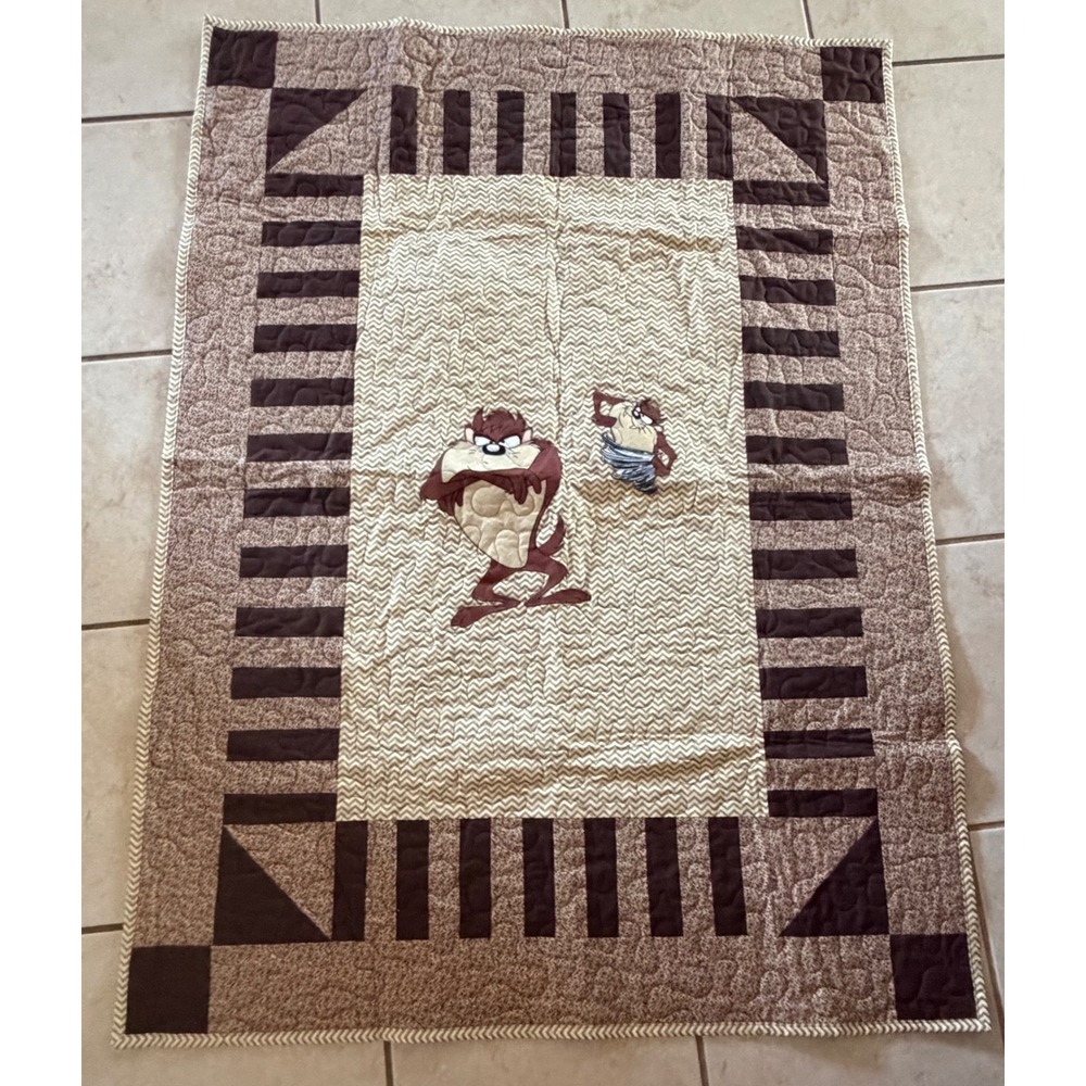 VTG Handmade Taz Tasmanian Devil Appliqué Quilt 40x54" Looney Tunes Lap Throw